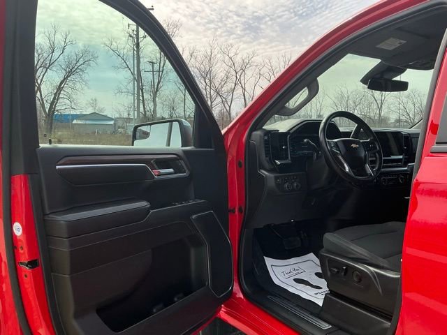 Used 2023 Chevrolet Silverado 1500 LT w/ Convenience Package II image 15