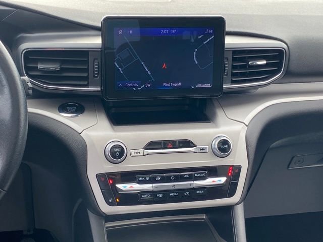Used 2023 Ford Explorer XLT image 6