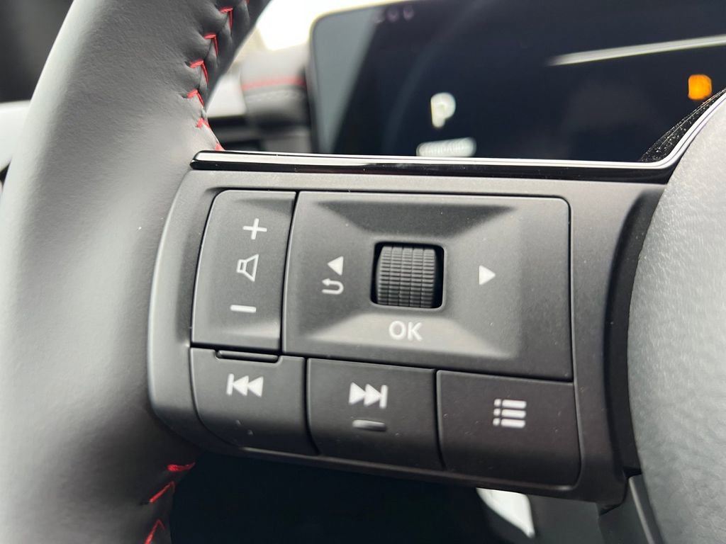 New 2026 Nissan Kicks SR FWD image 10