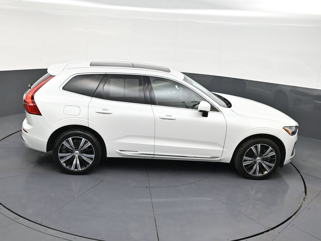 Used 2023 Volvo XC60 T8 Plus image 17
