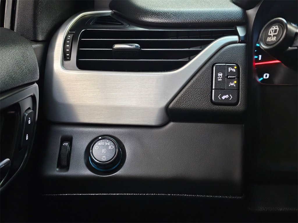 Used 2017 GMC Yukon SLT w/ Open Road Package image 35