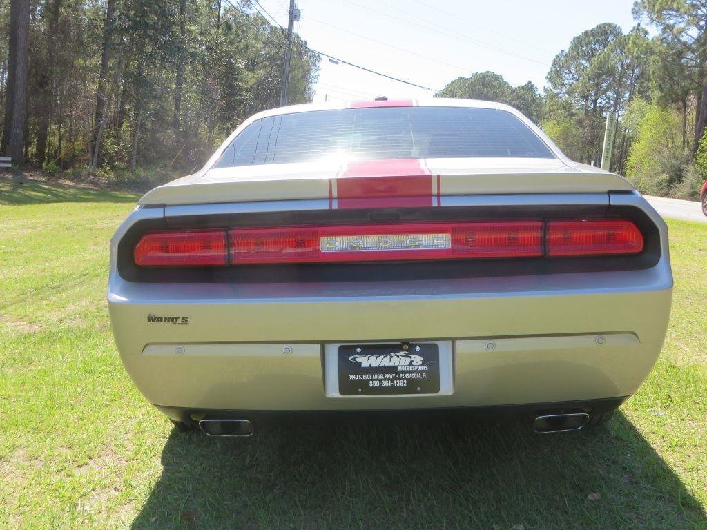 Used 2013 Dodge Challenger SXT image 7