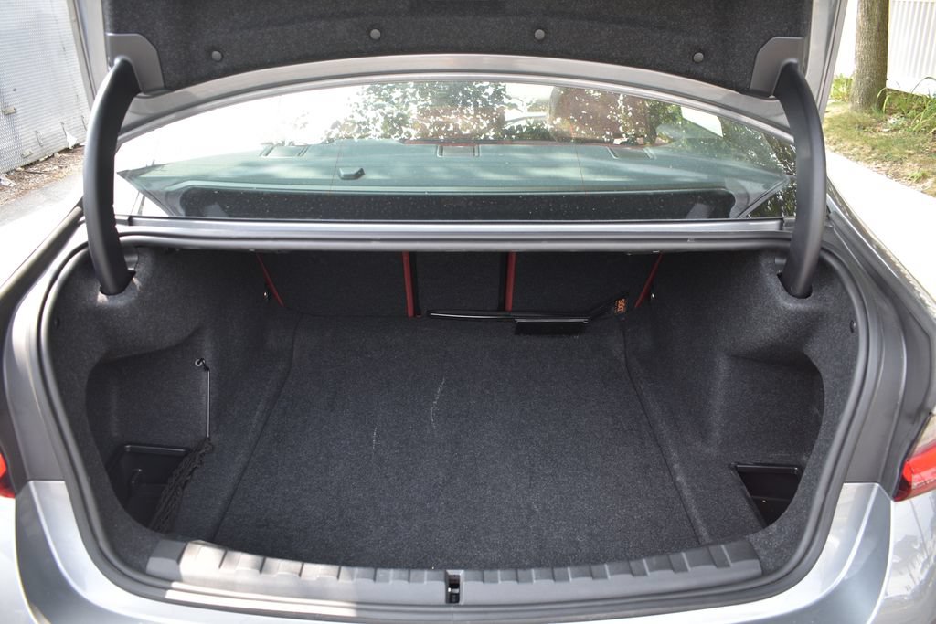 Used 2026 BMW 330i Sedan RWD image 31