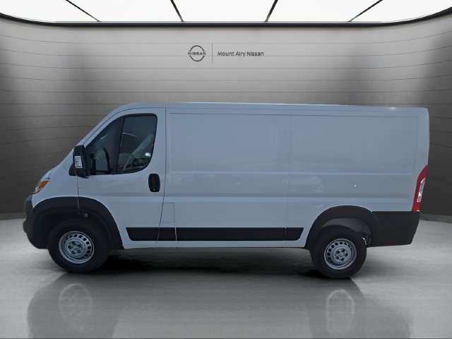 Used 2025 RAM ProMaster 2500 w/ Convenience Group FWD image 9