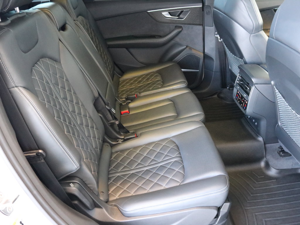 Used 2023 Audi SQ7 Premium Plus AWD/4WD image 43