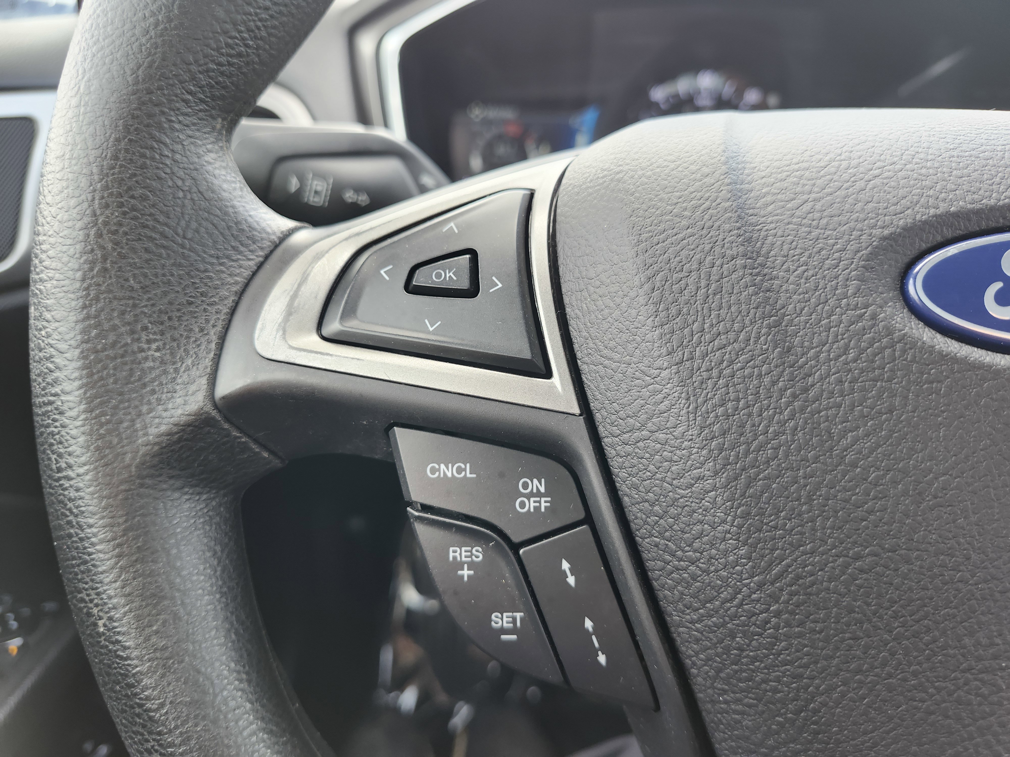 Used 2020 Ford Fusion SE FWD image 35