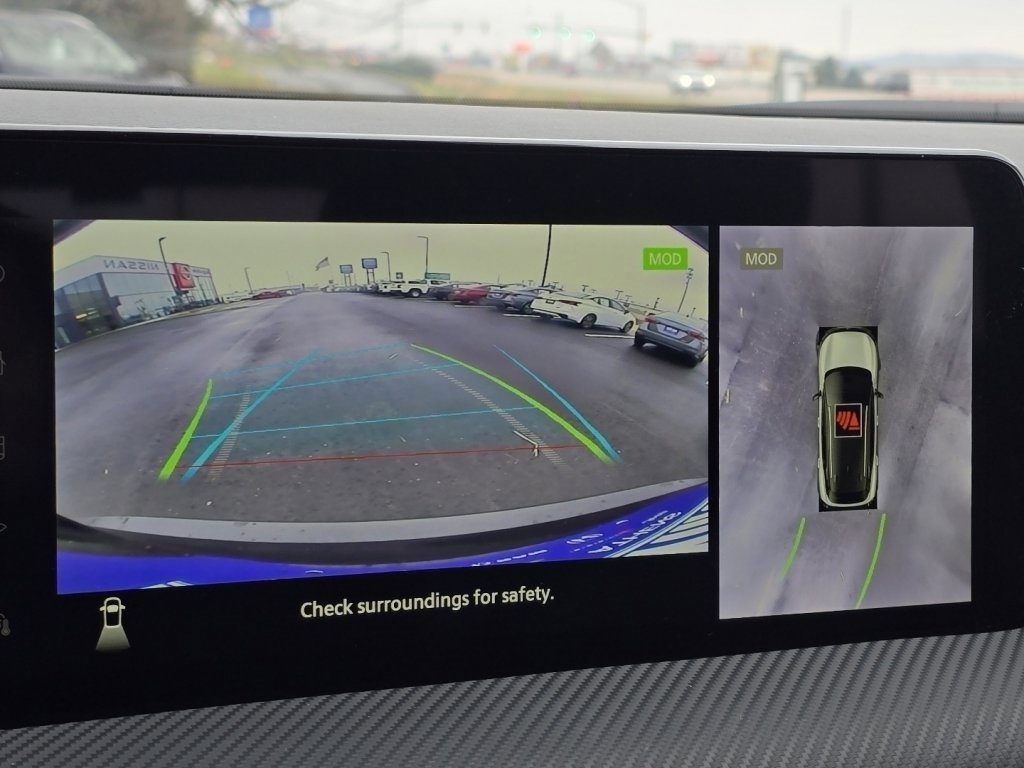 Used 2025 Nissan Kicks SR image 5