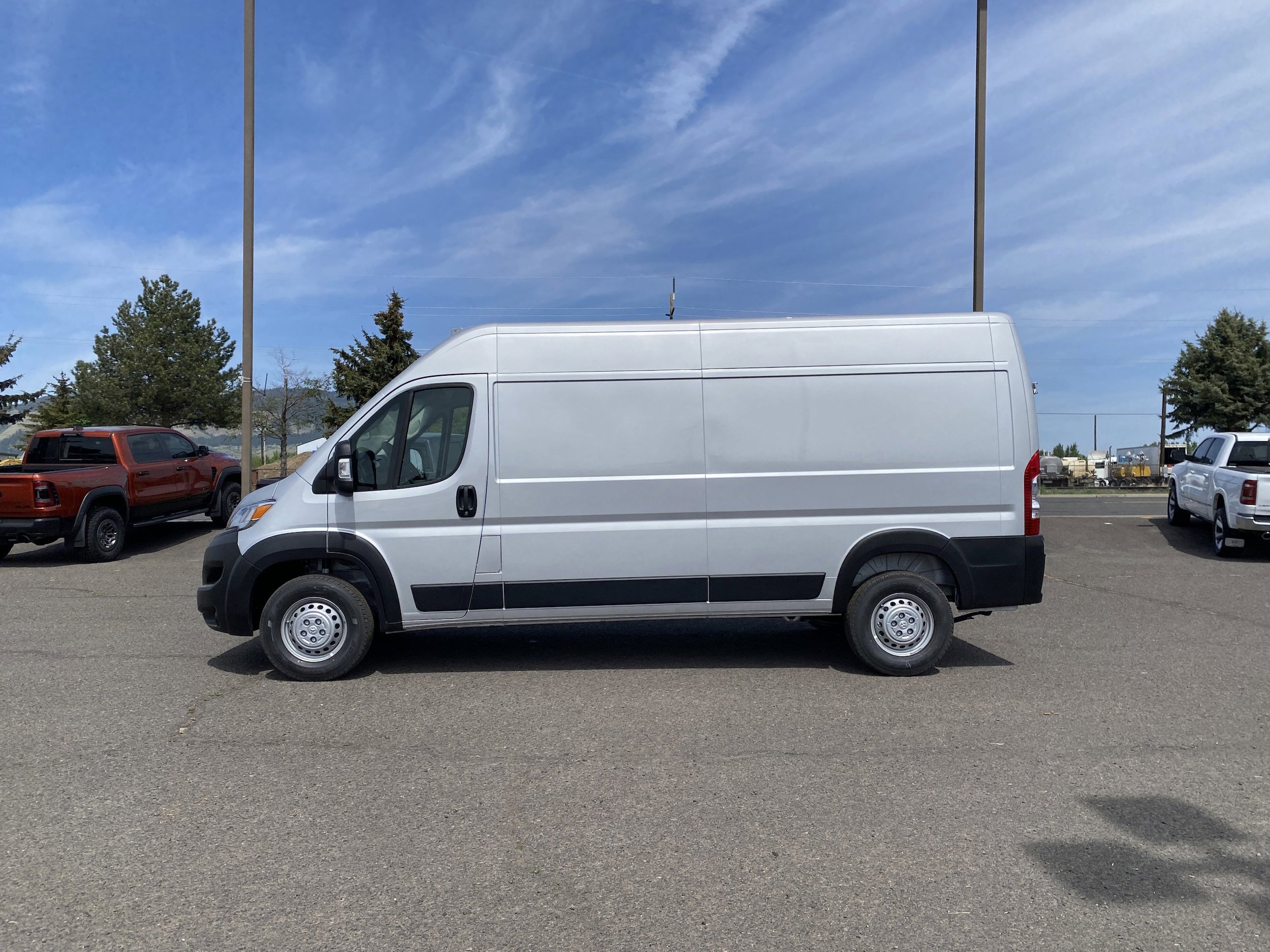 New 2025 RAM ProMaster 2500 w/ Convenience Group image 11