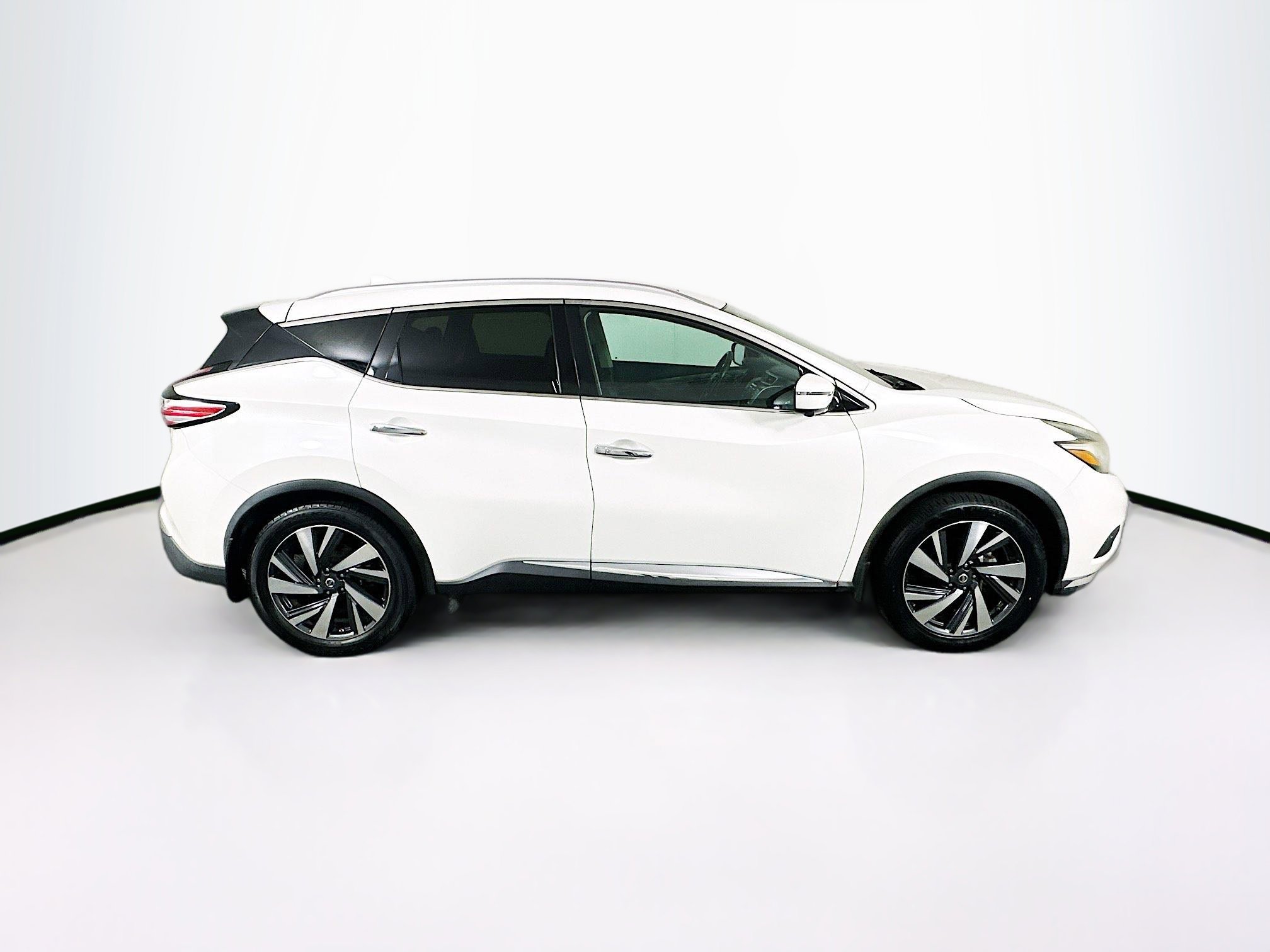 Used 2016 Nissan Murano Platinum w/ Platinum Technology Package FWD image 10