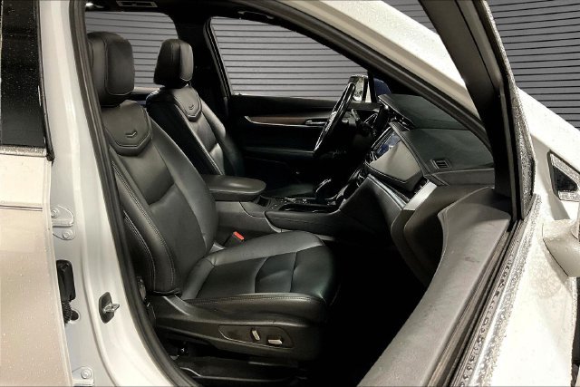 Certified 2023 Cadillac XT6 Luxury AWD/4WD image 30