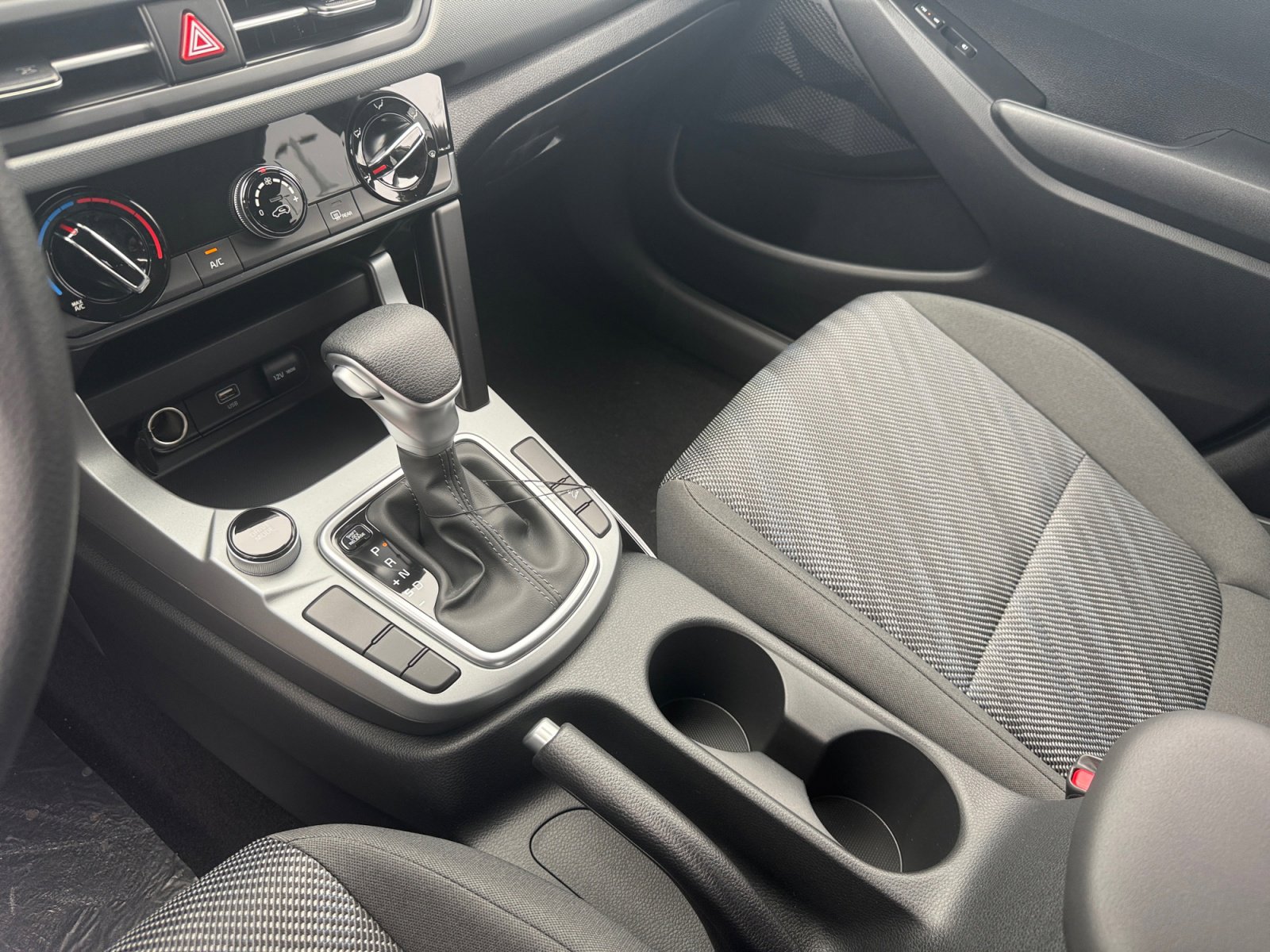 New 2026 Kia Seltos LX image 13