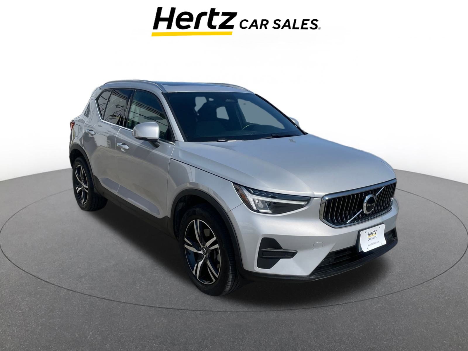Used 2024 Volvo XC40 B5 Core