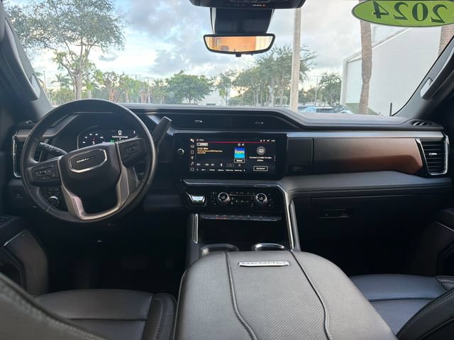 Used 2024 GMC Sierra 2500 Denali w/ Denali Reserve Package AWD/4WD image 12
