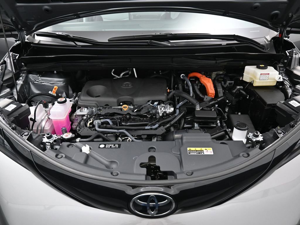 Certified 2026 Toyota Sienna XSE image 39