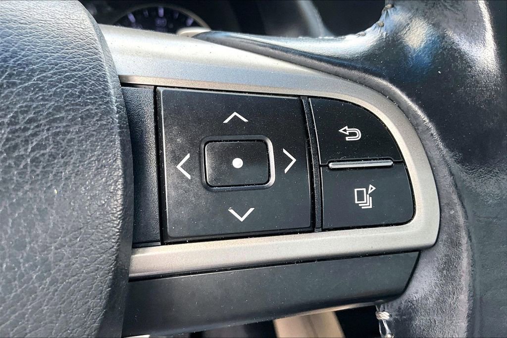 Used 2016 Lexus GS 200t image 11