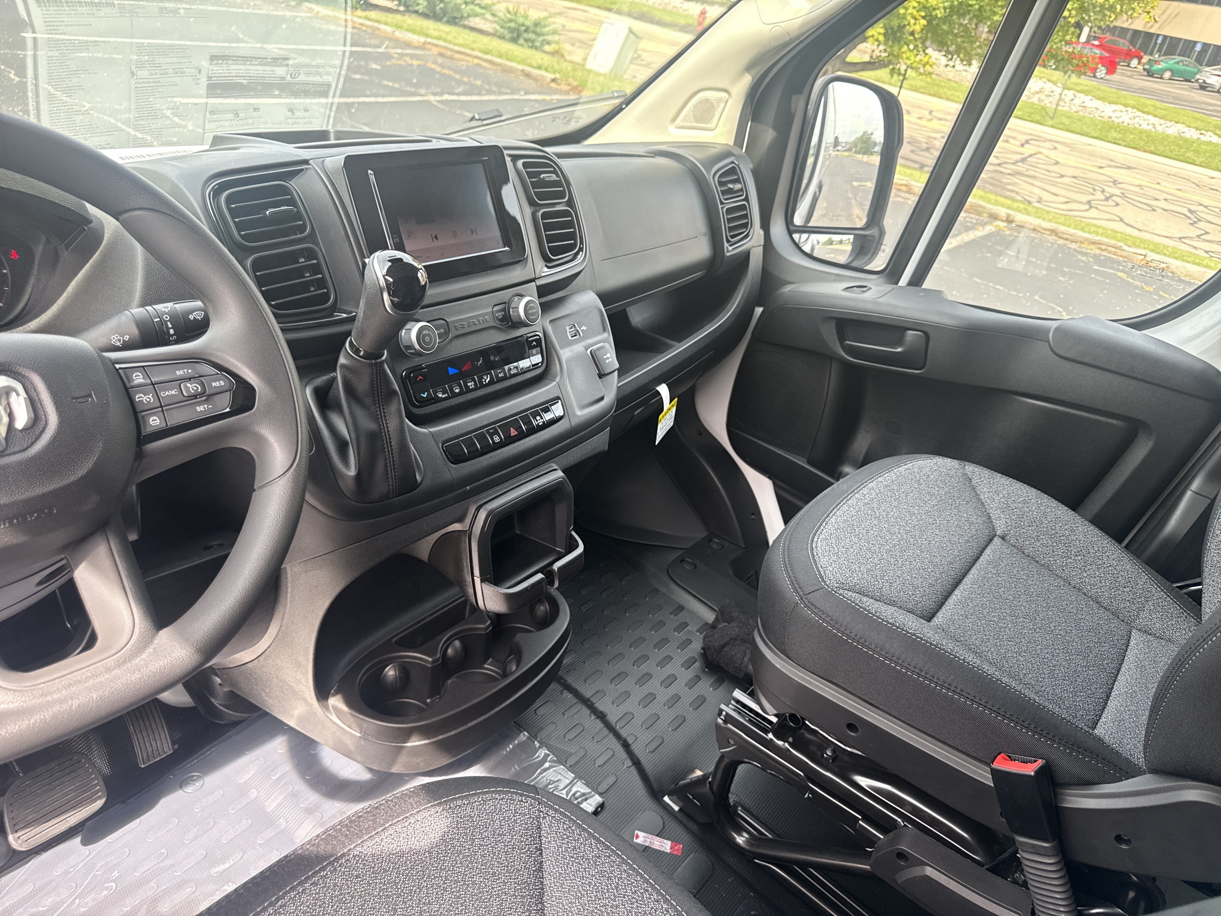 New 2026 RAM ProMaster 2500 w/ Convenience Group FWD image 27