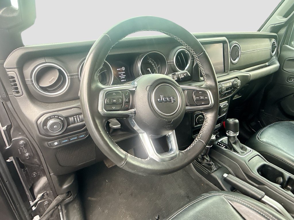 Used 2022 Jeep Wrangler Unlimited Sahara AWD/4WD image 12
