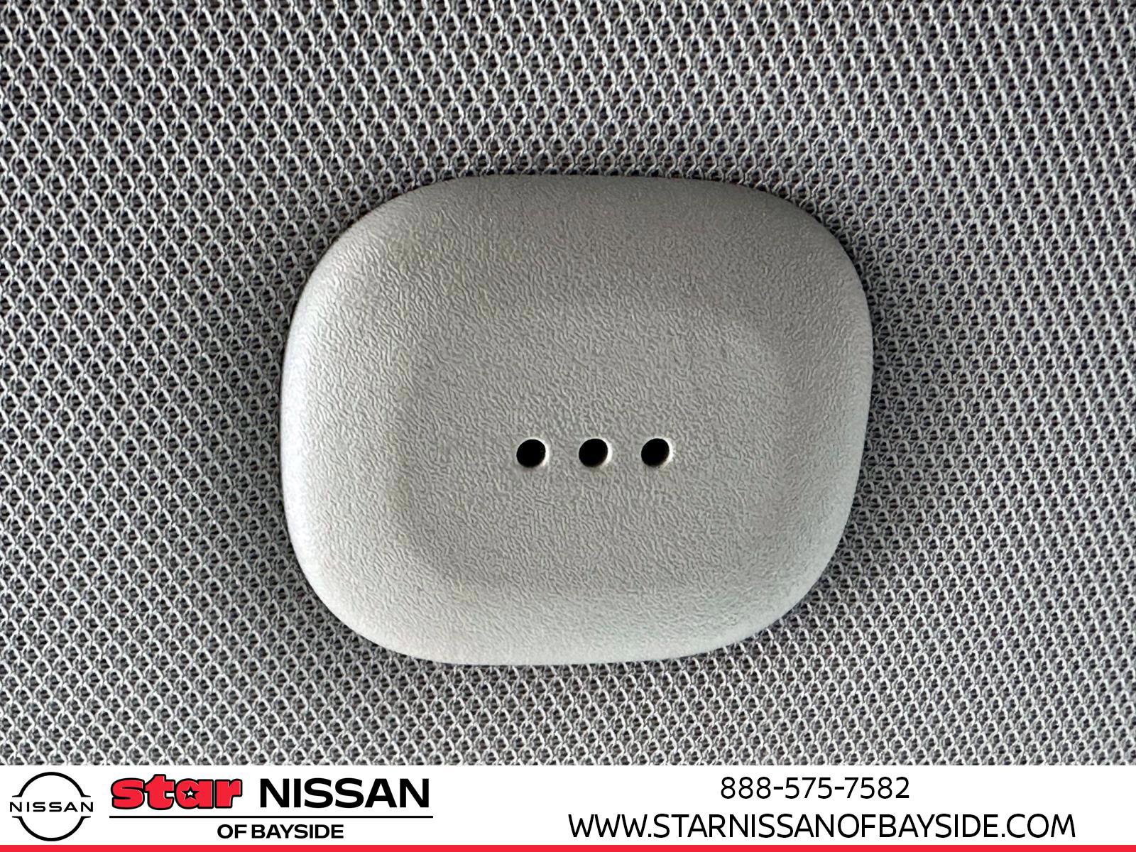 Used 2015 Nissan Versa Note SR w/ SR Convenience Package image 32