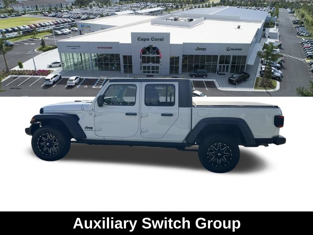Used 2020 Jeep Gladiator Sport w/ Quick Order Package 24S AWD/4WD image 11