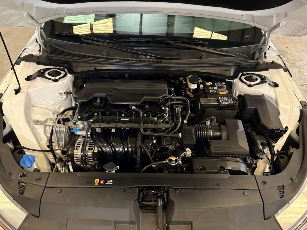 Used 2025 Kia K4 EX image 16