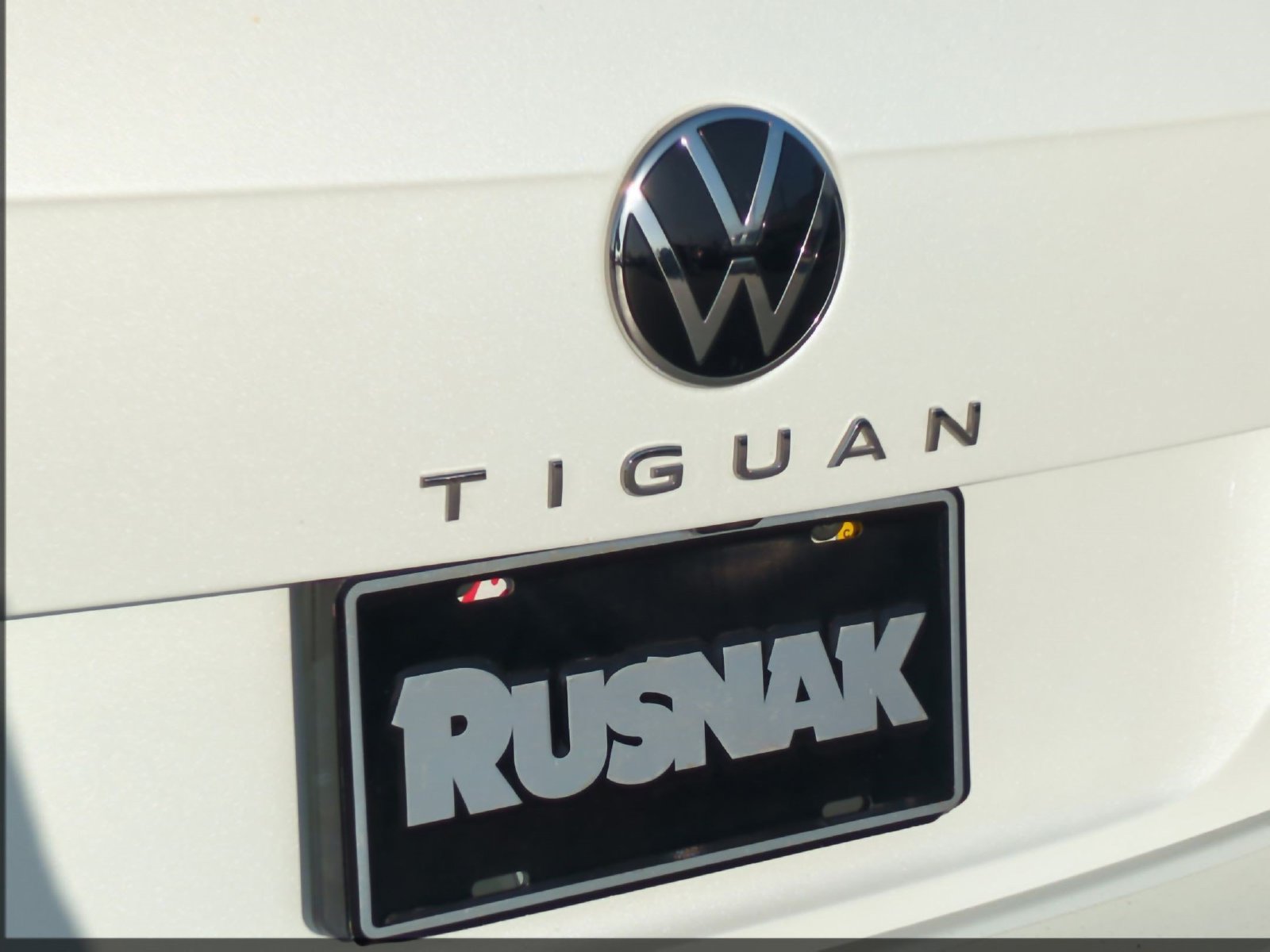 Used 2023 Volkswagen Tiguan SE FWD image 19