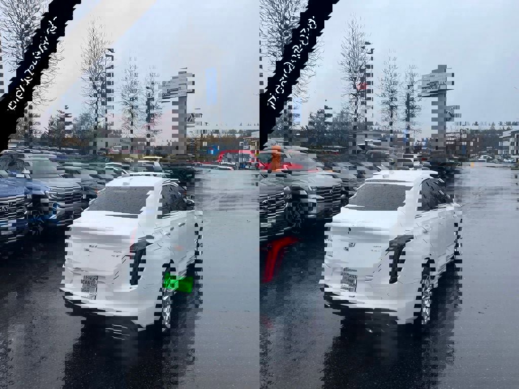 Used 2025 Cadillac CT4 Luxury image 4