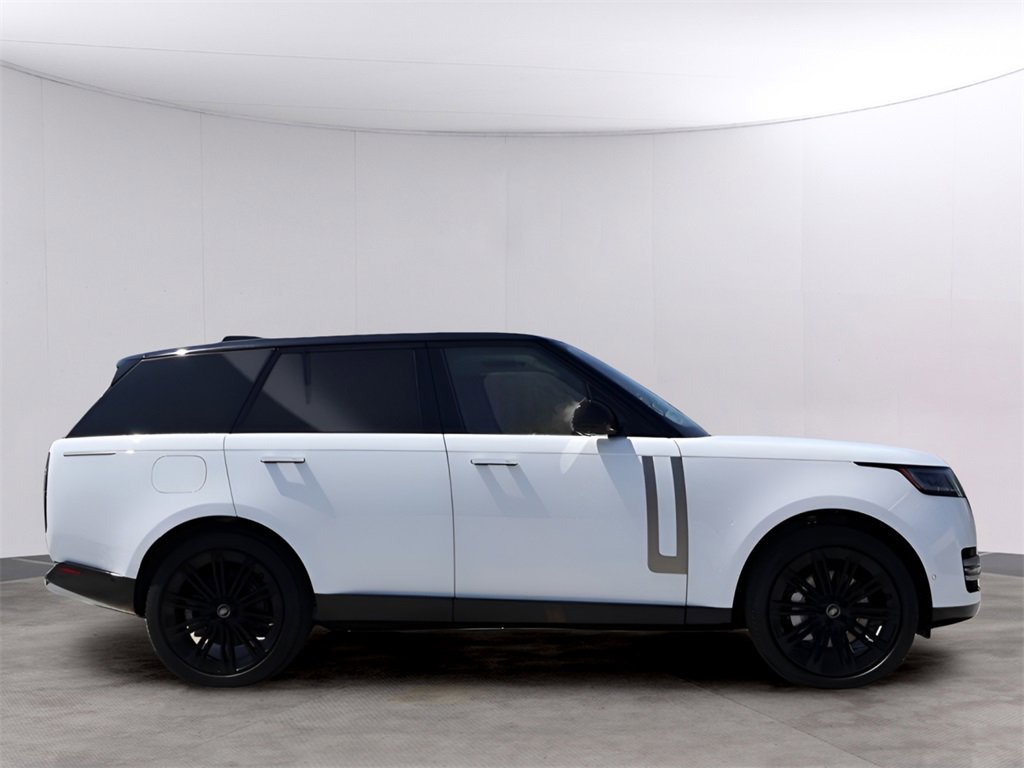 Used 2024 Land Rover Range Rover SE image 8
