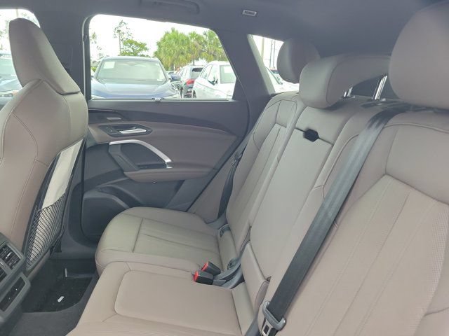 Certified 2025 Audi Q5 Premium Plus w/ Premium Plus AWD/4WD image 11
