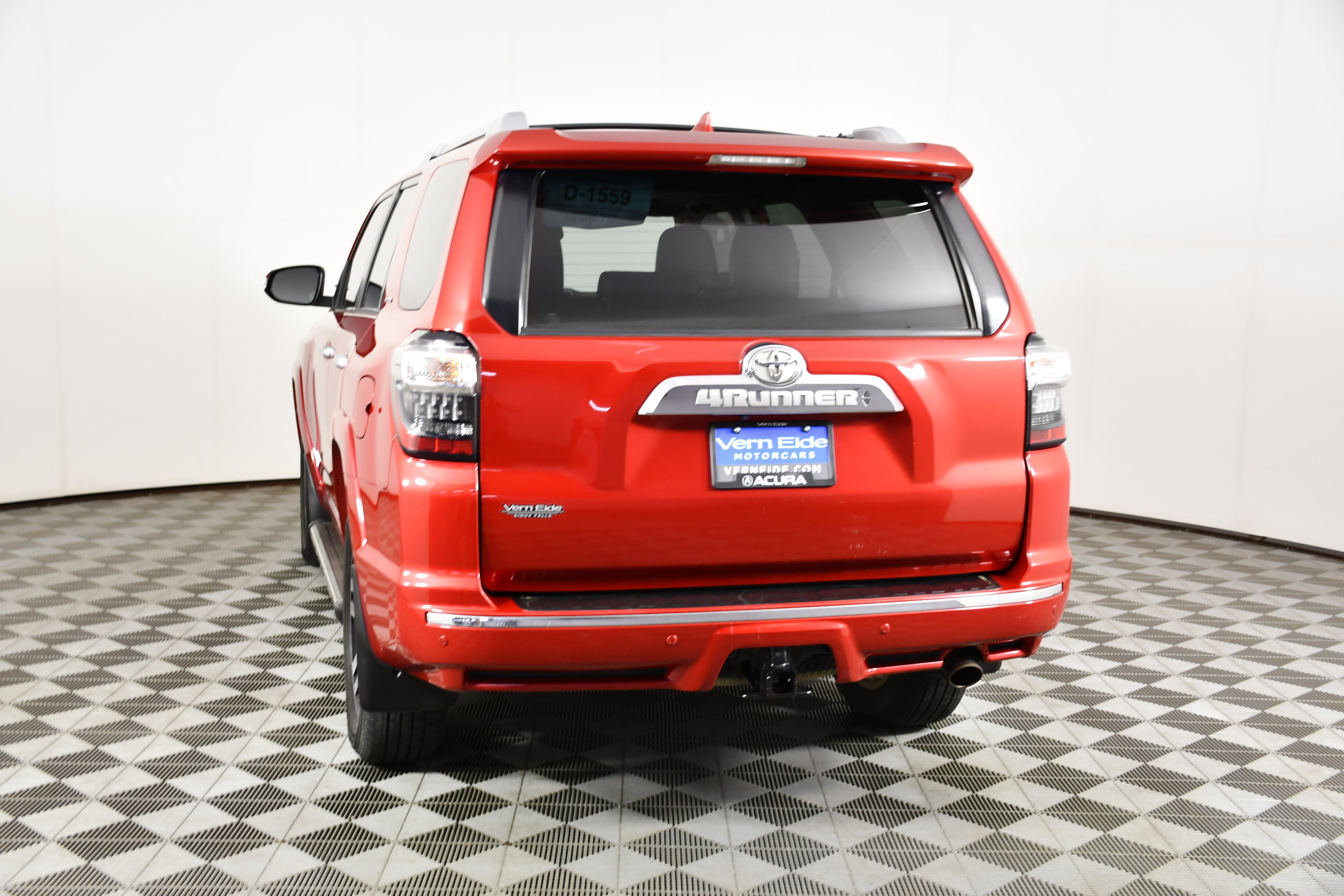 Used 2018 Toyota 4Runner Limited w/ Convenience Package AWD/4WD image 7