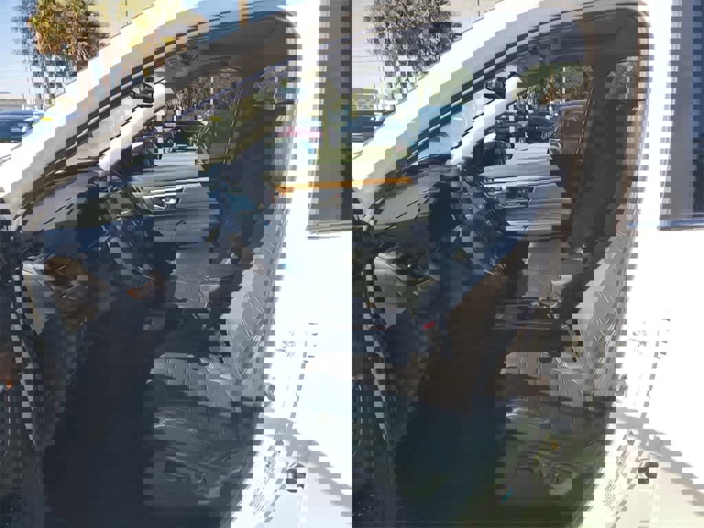 Used 2020 Honda CR-V Touring image 24