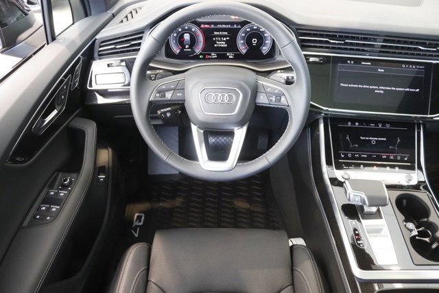 New 2025 Audi Q7 3.0T Prestige image 16