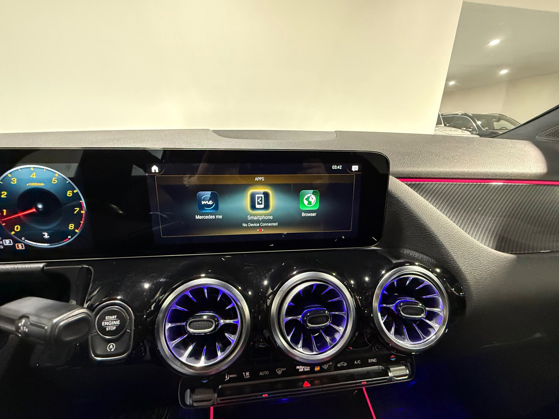 Used 2022 Mercedes-Benz GLA 35 AMG 4MATIC w/ Premium Package Lite image 67