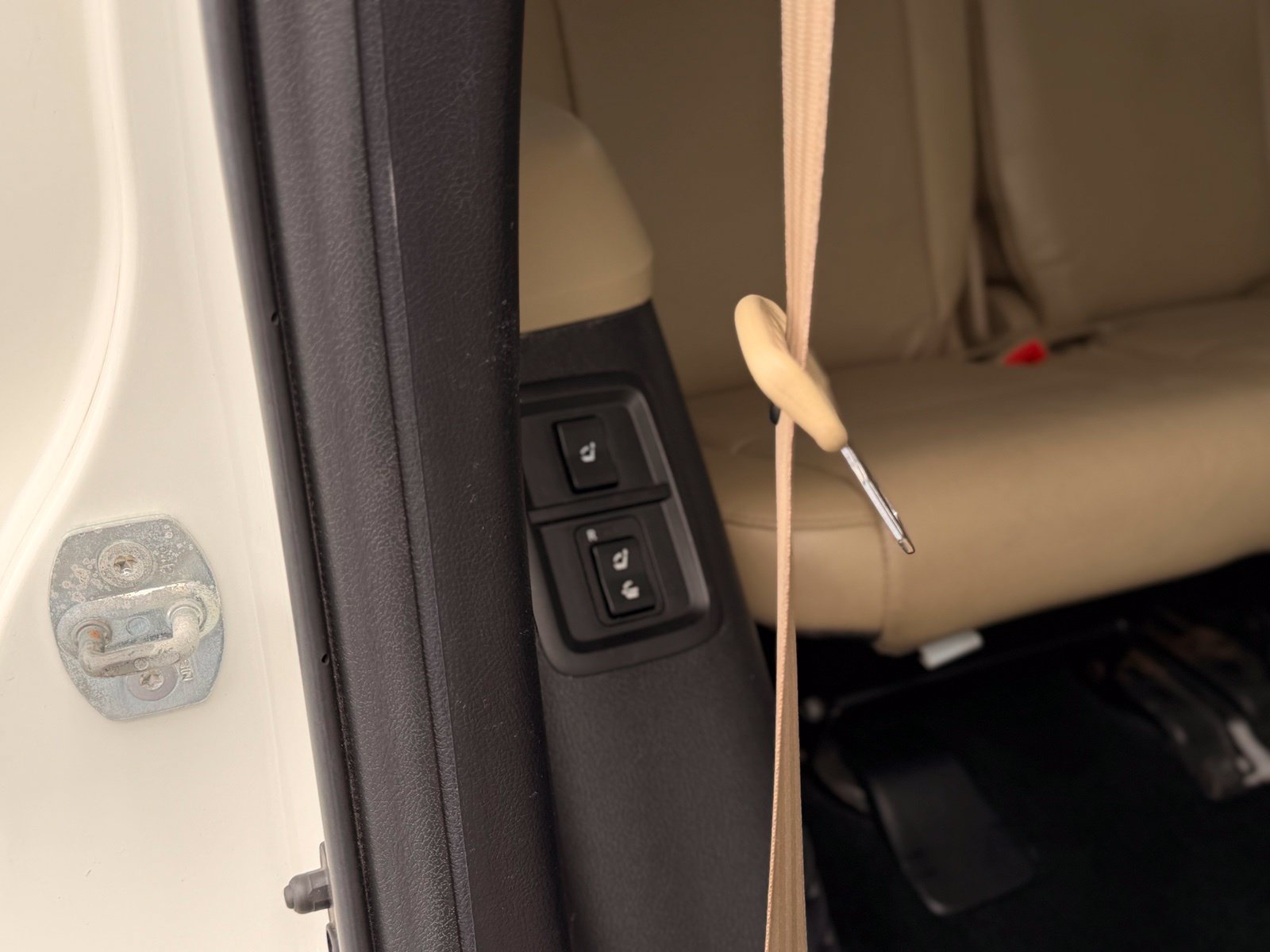 Used 2015 Toyota Sequoia Platinum RWD image 34