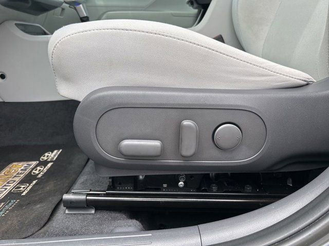 Used 2024 Hyundai Kona SEL AWD/4WD image 16