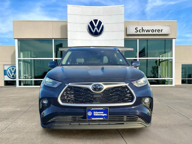 Used 2020 Toyota Highlander XLE image 6