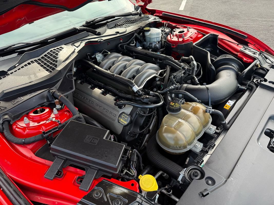 Used 2015 Ford Mustang GT image 16