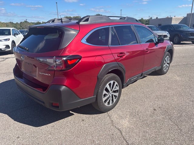 Used 2024 Subaru Outback Premium AWD/4WD image 3
