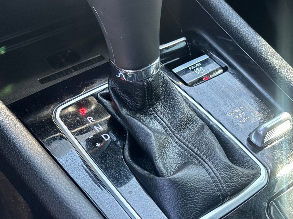 Used 2024 Jeep Compass Latitude image 17