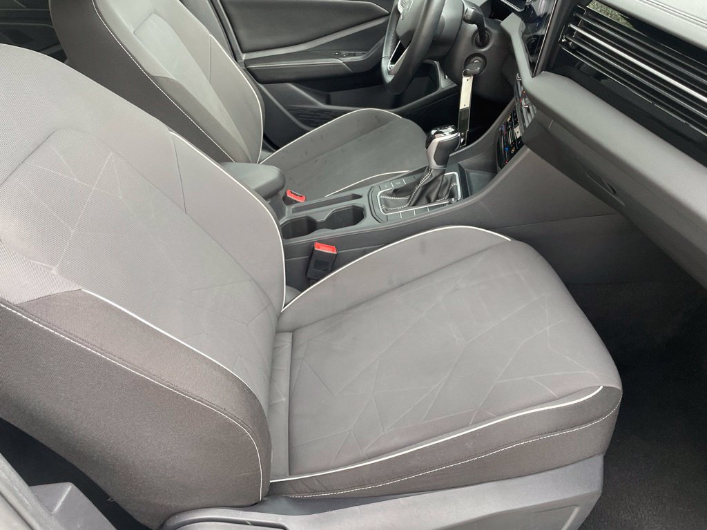Used 2025 Volkswagen Jetta Sport FWD image 25