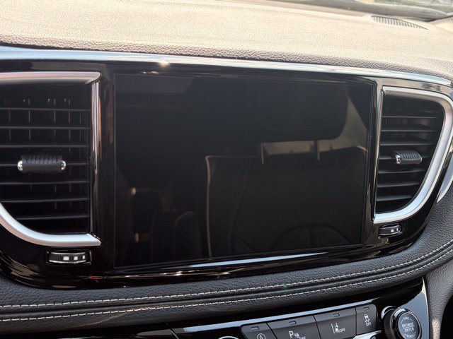New 2026 Chrysler Pacifica Limited FWD image 20