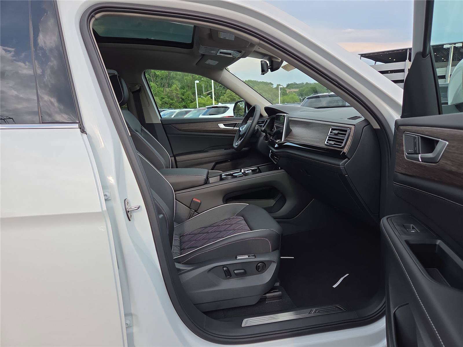 New 2026 Volkswagen Atlas SEL Premium R-Line AWD/4WD image 25