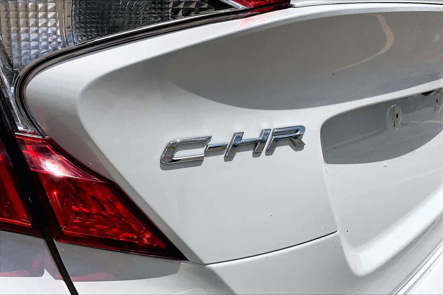 Used 2018 Toyota C-HR XLE FWD image 10