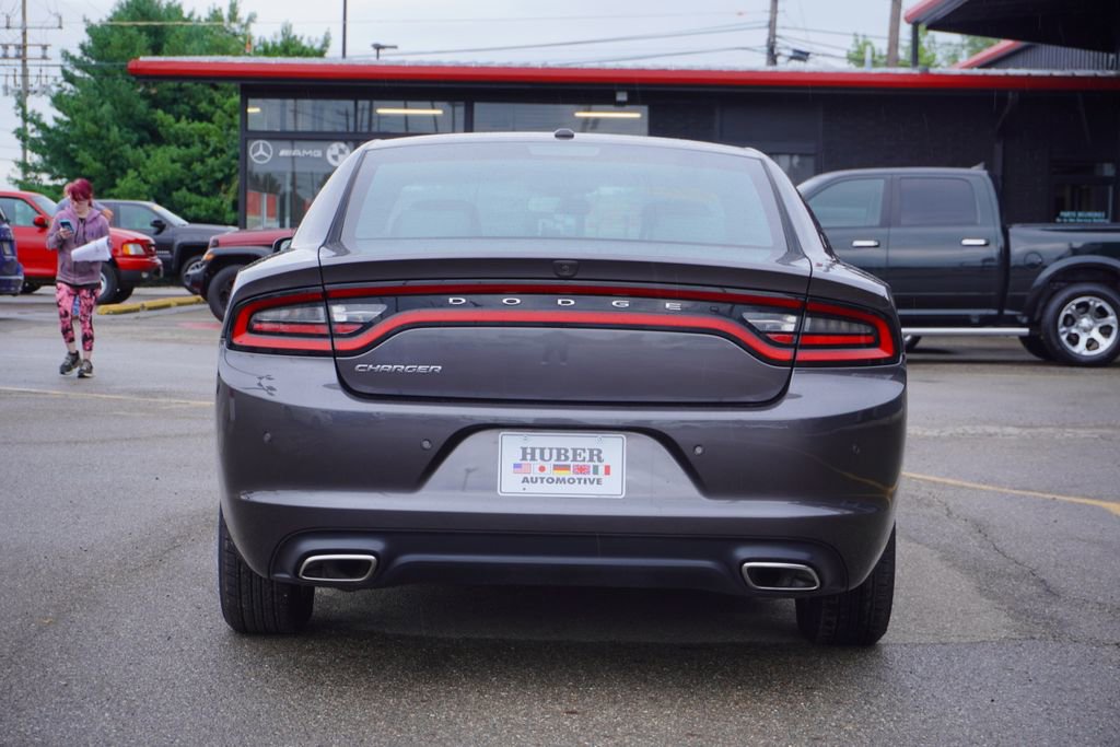 Used 2022 Dodge Charger SXT w/ Leather Interior Group image 6