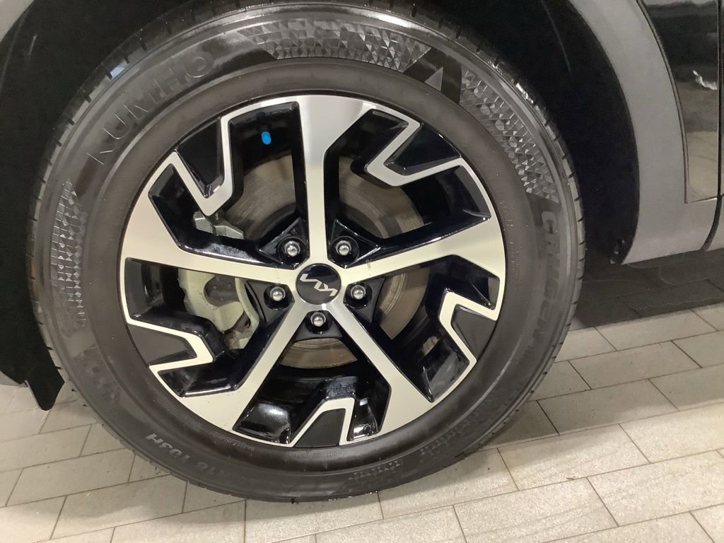 Certified 2023 Kia Sportage EX image 24