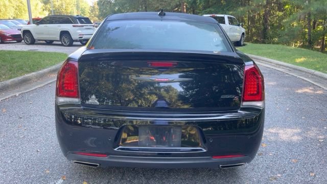 Used 2021 Chrysler 300 S w/ S Model Appearance Package RWD image 8