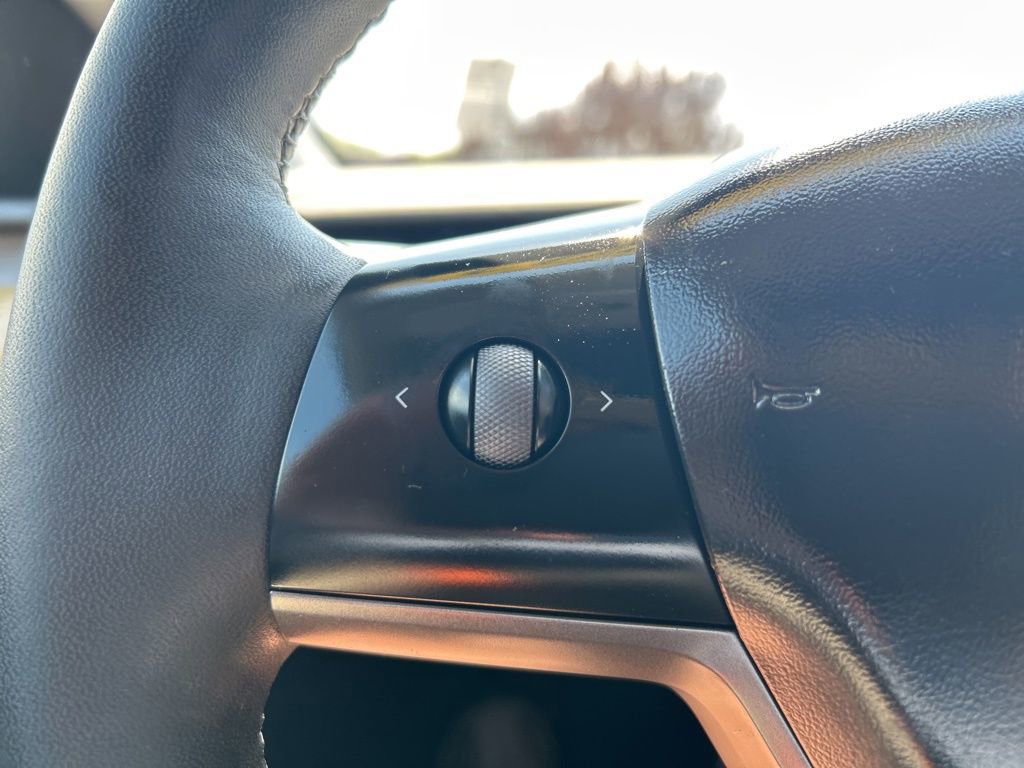 Used 2023 Tesla Model Y Long Range image 24