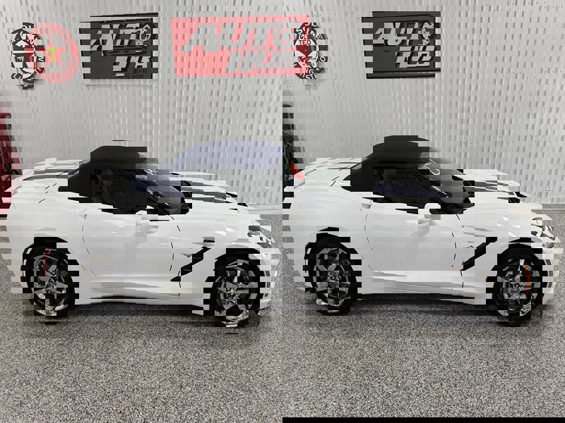 Used 2014 Chevrolet Corvette Stingray Convertible image 2