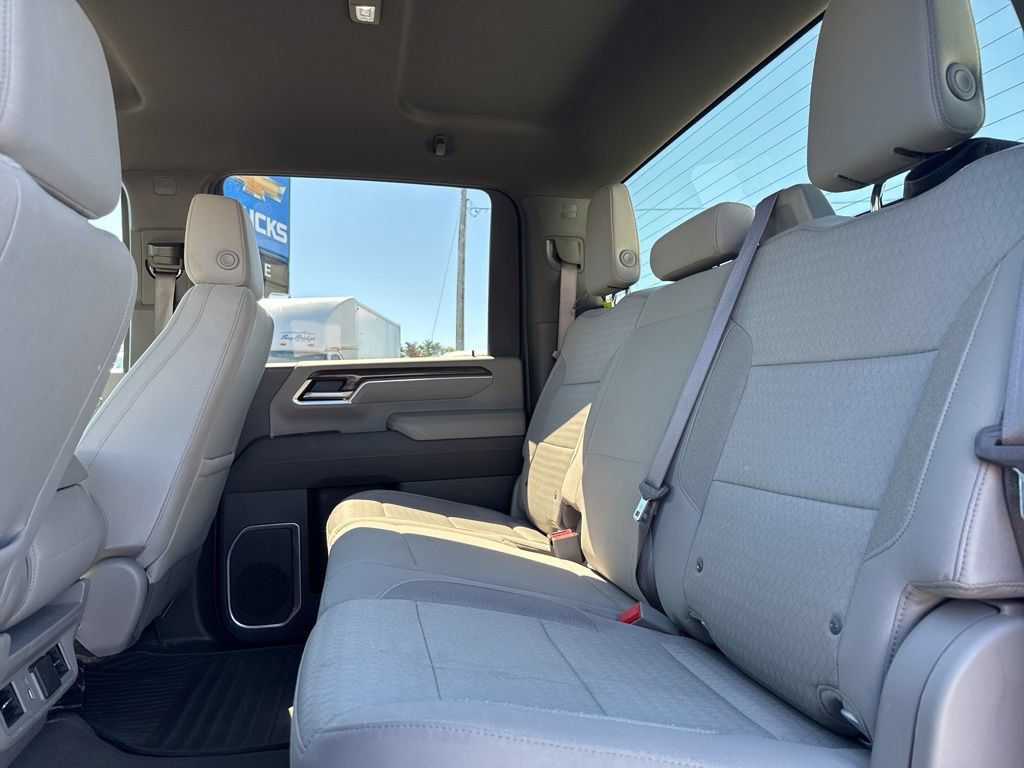 Used 2025 Chevrolet Silverado 2500 LT w/ Convenience Package AWD/4WD image 15