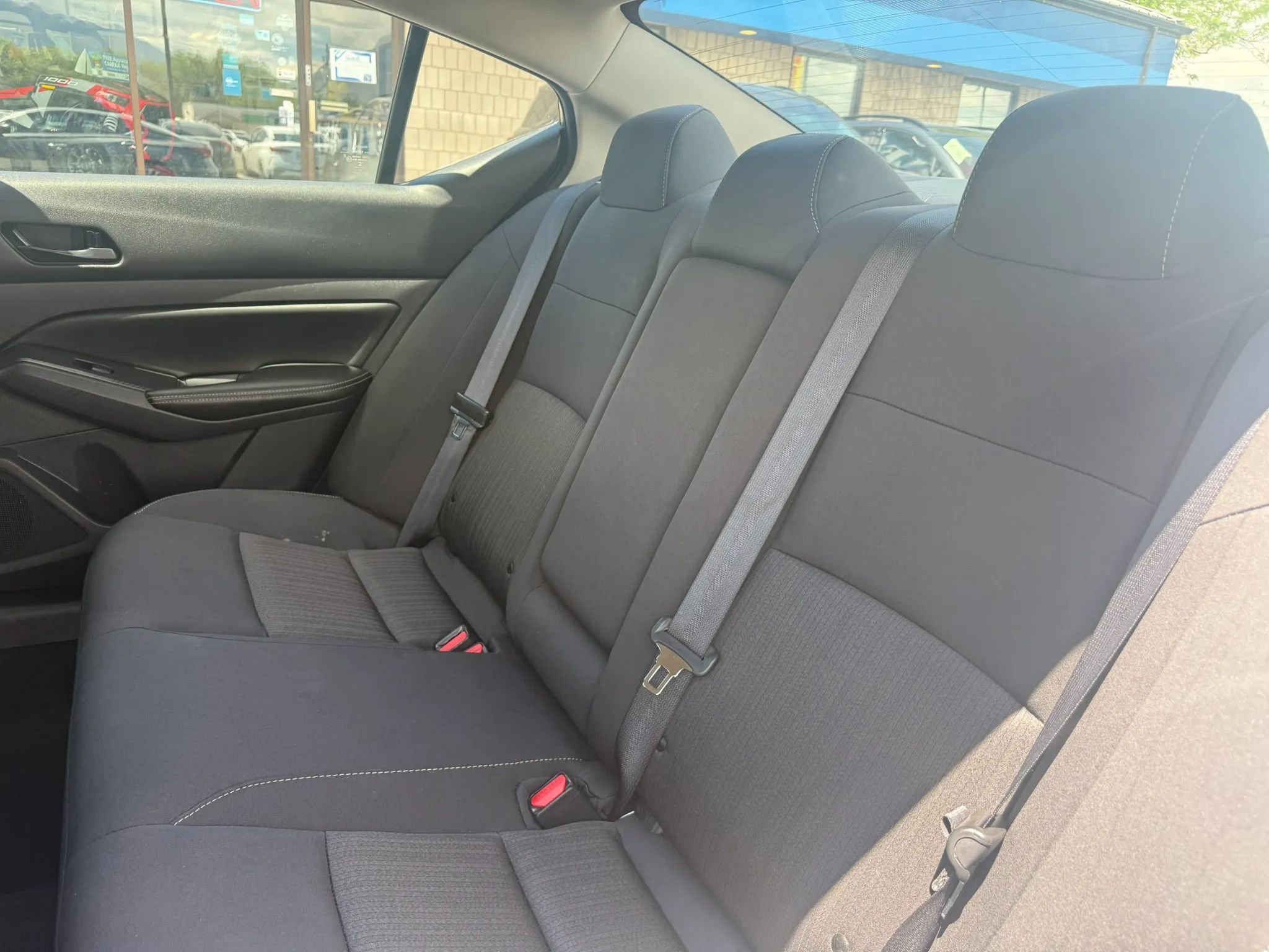 Used 2025 Nissan Altima 2.5 SV FWD image 19