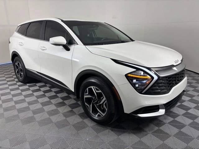 Certified 2024 Kia Sportage LX image 1